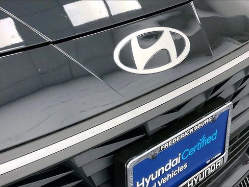 Certified 2025 Hyundai Elantra Sport image 25