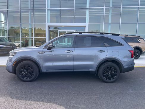 Used 2023 Kia Sorento S AWD/4WD image 2