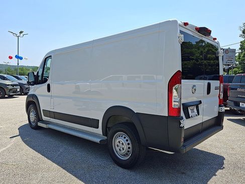 Used 2025 RAM ProMaster 2500 w/ U-Haul Equipment Group FWD image 20