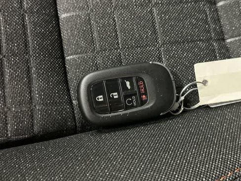 Used 2026 Honda HR-V Sport image 32