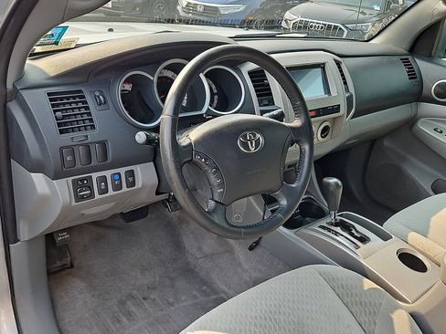 Used 2011 Toyota Tacoma 4x4 Double Cab w/ SR5 Pkg #2 image 25