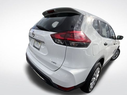 Certified 2020 Nissan Rogue S image 18