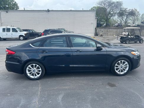 Used 2020 Ford Fusion SE FWD image 5