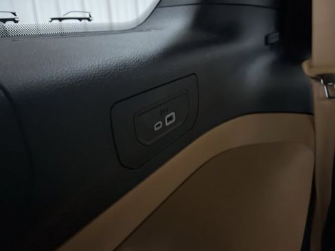 Used 2021 Jeep Grand Cherokee L Summit image 19