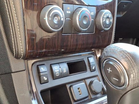 Used 2017 Chevrolet Traverse LT image 14