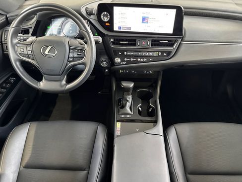 Used 2025 Lexus ES 300h w/ Premium Package FWD image 17