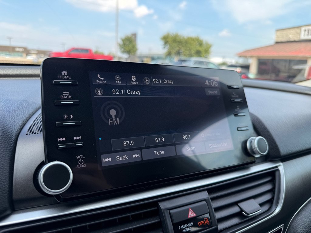 Used 2021 Honda Accord LX image 29