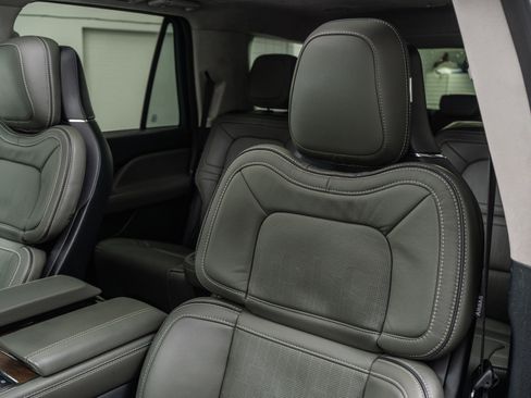Used 2022 Lincoln Navigator Black Label image 27