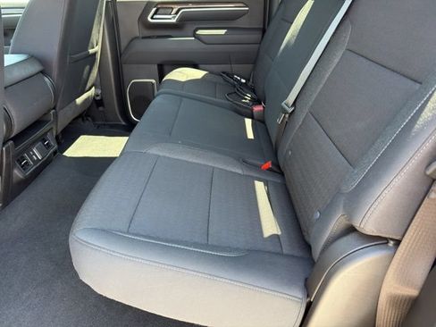 Used 2025 Chevrolet Silverado 2500 LT w/ Convenience Package AWD/4WD image 23