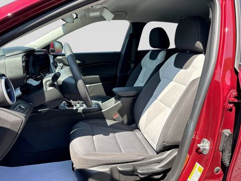 Used 2024 Chevrolet Trax LS w/ LS Convenience Package FWD image 15
