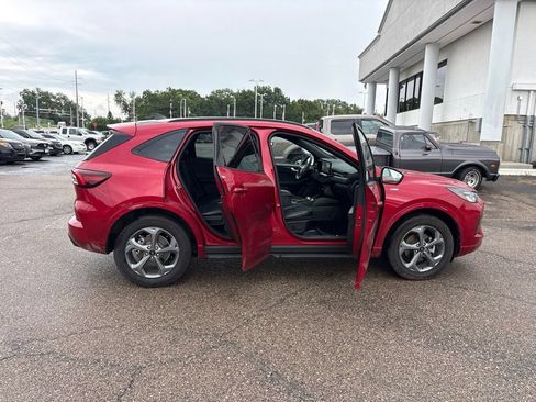 Certified 2024 Ford Escape ST-Line Select w/ Tech Pack #2 AWD/4WD image 8