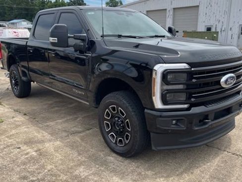 Used 2026 Ford F250 Platinum w/ FX4 Off-Road Package AWD/4WD image 3