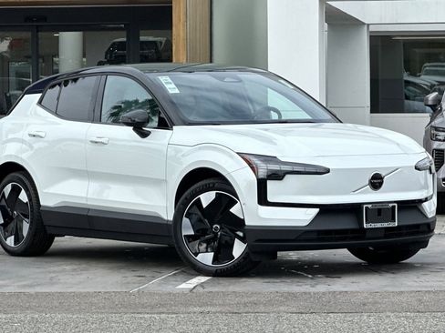 New 2026 Volvo EX30 Ultra w/ Climate Package image 2