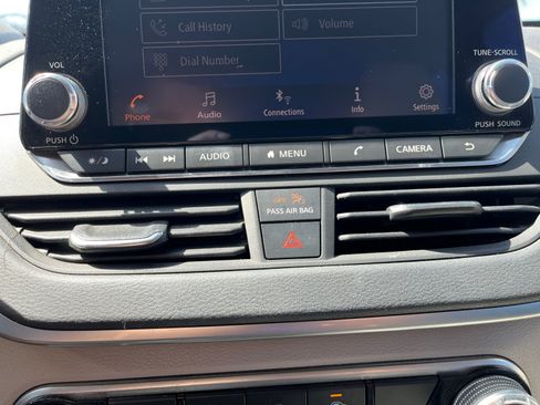 Used 2020 Nissan Altima 2.5 S FWD image 25