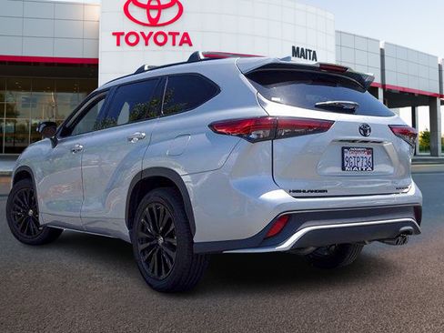 Used 2023 Toyota Highlander XSE AWD/4WD image 8