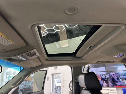 Used 2014 GMC Sierra 2500 Denali w/ Suspension Package, Off-Road image 14