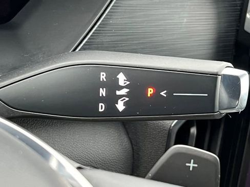 Used 2024 GMC Acadia AT4 w/ Luxury Package image 22