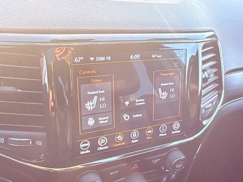 Used 2021 Jeep Grand Cherokee Limited image 20