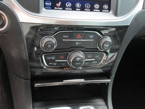 Used 2019 Chrysler 300 Touring w/ Quick Order Package 2EF image 23