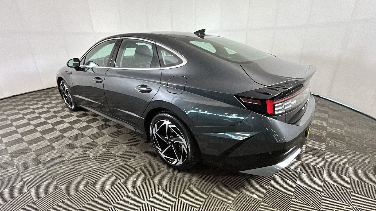 Used 2026 Hyundai Sonata SEL FWD image 5