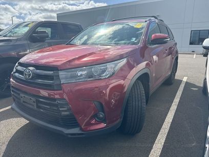 Used 2019 Toyota Highlander SE