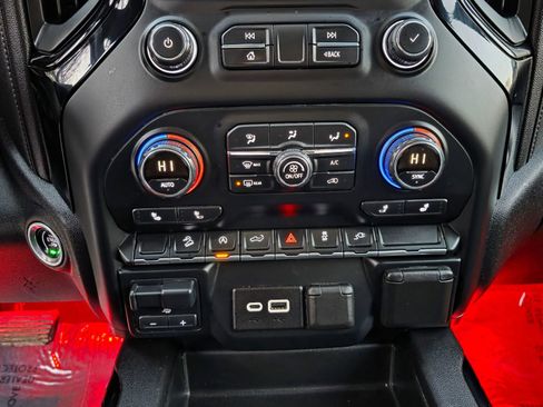 Used 2019 Chevrolet Silverado 1500 RST w/ All-Star Edition image 17