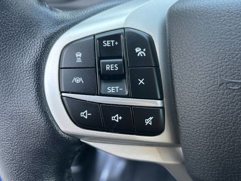 Used 2021 Ford Explorer XLT w/ Equipment Group 202A AWD/4WD image 17