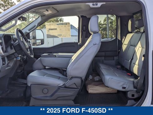 New 2025 Ford F450 XL w/ XL Chrome Package RWD image 18