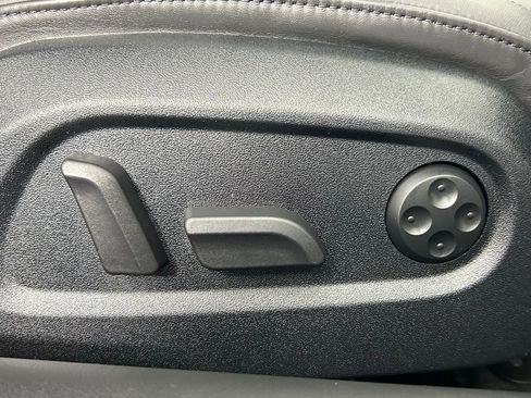 Used 2012 Audi R8 V10 image 11