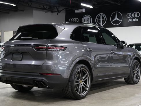 Used 2019 Porsche Cayenne S AWD/4WD image 5