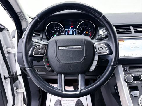 Used 2017 Land Rover Range Rover Evoque SE Premium image 29