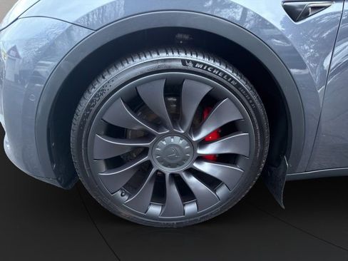 Used 2022 Tesla Model Y Performance image 21