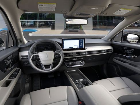 New 2026 Lincoln Corsair Premiere image 9