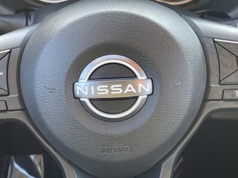 Certified 2025 Nissan Kicks Play S image 28