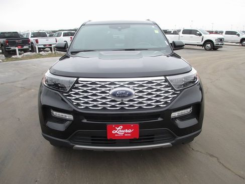 Used 2020 Ford Explorer Platinum w/ Premium Technology Package image 11