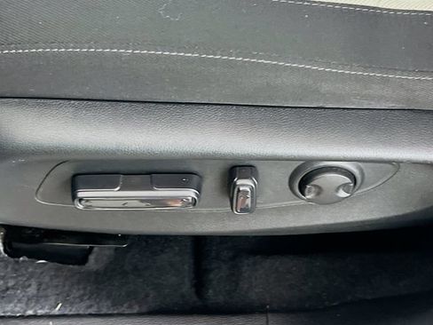 Certified 2025 Honda CR-V EX image 17