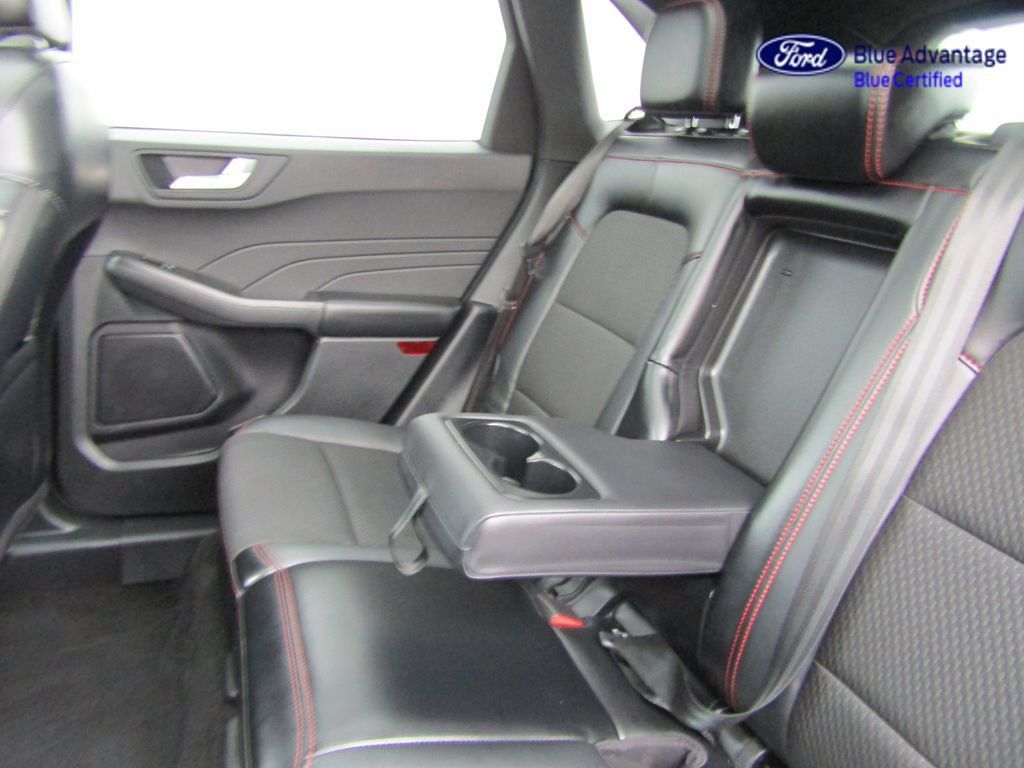 Certified 2025 Ford Escape ST-Line w/ Tech Pack #1 AWD/4WD image 29