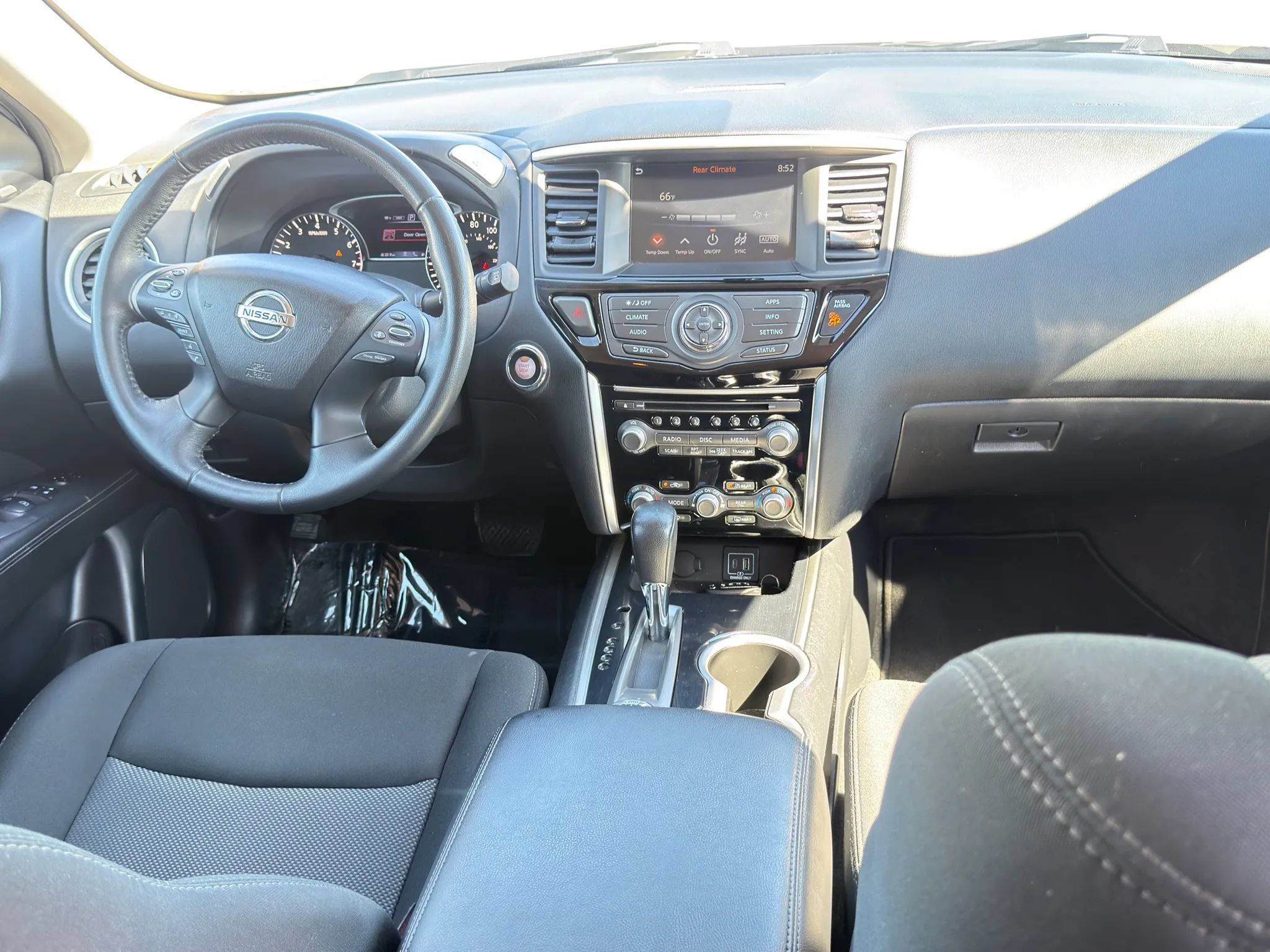 Used 2020 Nissan Pathfinder SV AWD/4WD image 14