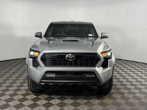 Used 2024 Toyota Tacoma TRD Sport AWD/4WD image 7