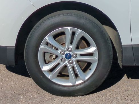 Used 2020 Ford Edge SEL w/ Convenience Package image 14