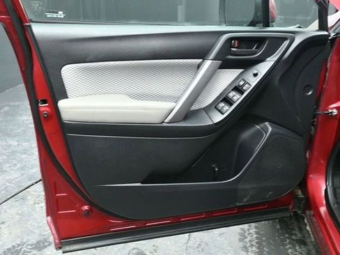 Used 2018 Subaru Forester 2.5i Premium image 16