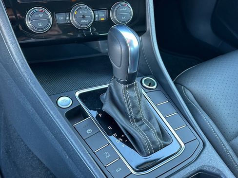 Used 2021 Volkswagen Jetta SE image 27