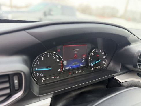 Certified 2022 Ford Explorer XLT w/ Equipment Group 202A image 14