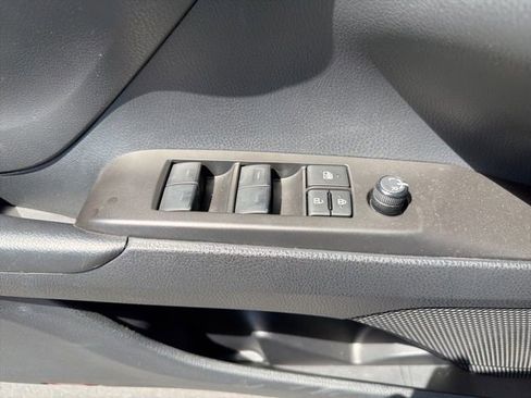 Used 2023 Toyota Camry SE FWD image 15