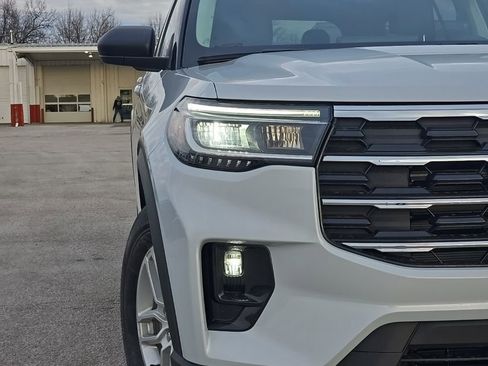 New 2026 Ford Explorer Active w/ Active Comfort Package RWD image 9