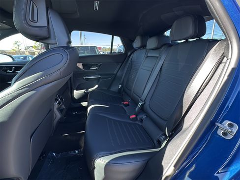 Used 2024 Mercedes-Benz GLC 300 4MATIC w/ AMG Line image 12