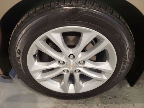 Used 2018 Chevrolet Malibu LT image 28