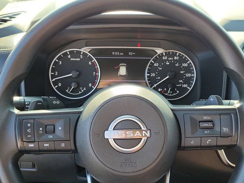 Used 2024 Nissan Rogue S FWD image 8