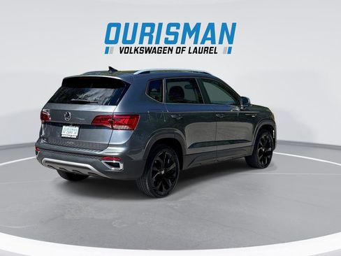 Used 2023 Volkswagen Taos SE w/ Black Wheel Package FWD image 8