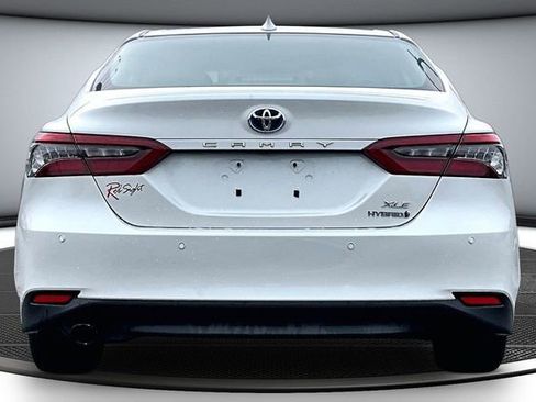 Used 2023 Toyota Camry XLE w/ Navigation Package image 5